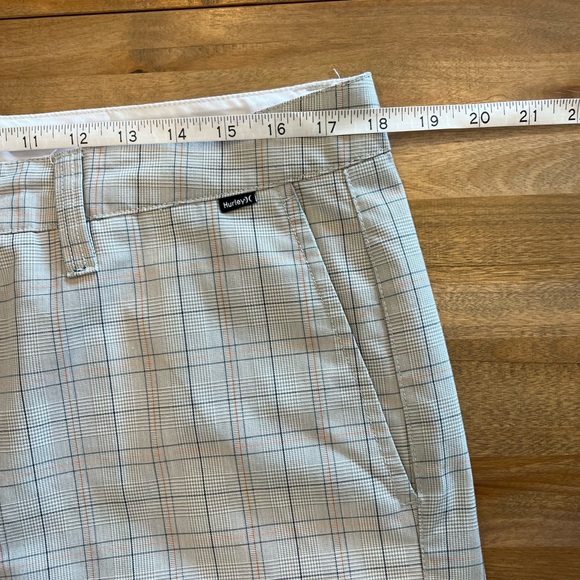 Hurley golf shorts - Picture 7 of 10